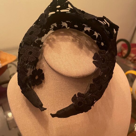New! Beautiful Adelaide Lace Flower Headband Black - Picture 3 of 4